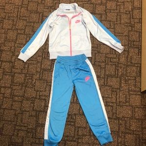 Girls Nike Track Suit-Size Small(4/5)